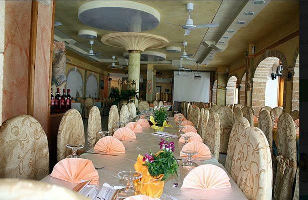 L' Isola Della Fanciulla Hotel Salve Luaran gambar
